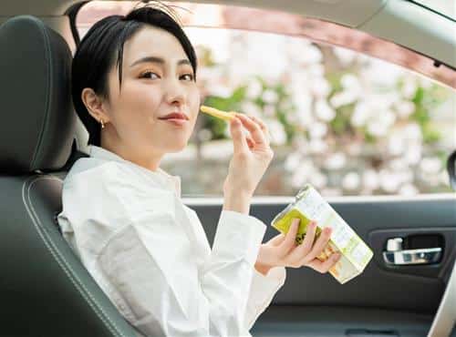 Những món đồ nên có sẵn trong ô tô Nhung mon do nen co san trong o to