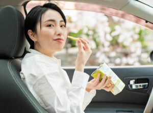 Những món đồ nên có sẵn trong ô tô giúp bạn an tâm, chủ động ứng phó sự cố và đảm bảo an toàn trong mọi hành trình.