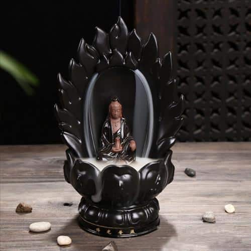 Thac khoi tram hinh Quan Am cho menh Tho