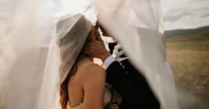 Từ YÊU đến CƯỚI, 12 con giáp yêu bao lâu mới chịu cưới?